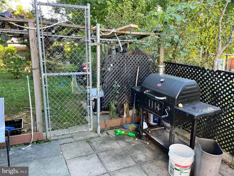 Exterior - 12117 Foley St, Silver Spring, MD 20902 photo 4 of 6