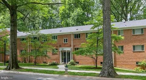 10416 Montrose Ave #203, Bethesda, MD 20814