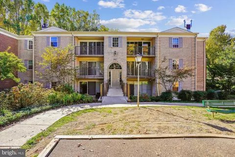 882 College Pkwy #301, Rockville, MD 20850