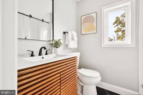 Bath - 3612 Janet Rd, Silver Spring, MD 20906 photo 2 of 4