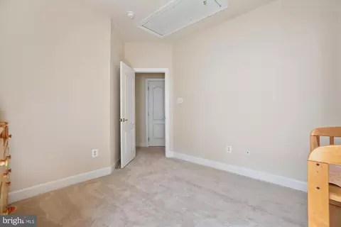 Bedroom - 18307 Crestmount Rd, Boyds, MD 20841 photo 5 of 9