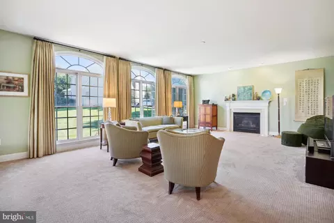 Living - 18307 Crestmount Rd, Boyds, MD 20841 photo 4 of 6