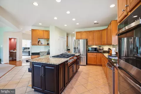Kitchen - 18307 Crestmount Rd, Boyds, MD 20841 photo 1 of 5