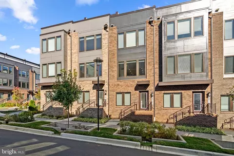 16121 Connors Way, Derwood, MD 20855