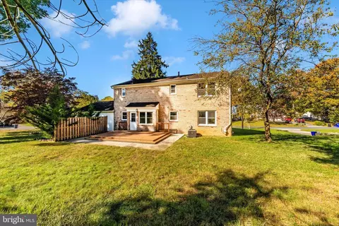 Exterior - 717 Pebblestone Ct, Silver Spring, MD 20905 photo 4 of 12
