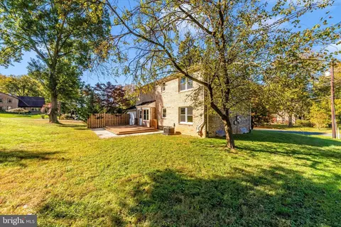 Exterior - 717 Pebblestone Ct, Silver Spring, MD 20905 photo 5 of 12