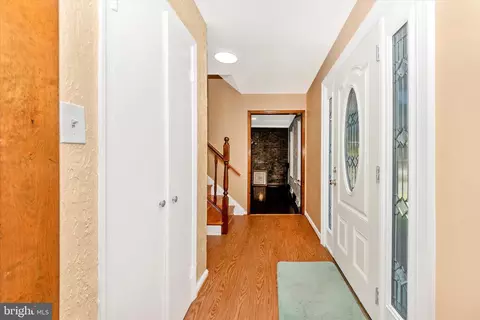 Entry Way - 717 Pebblestone Ct, Silver Spring, MD 20905 photo 1 of 4