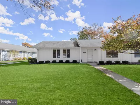 10 Pimlico Ct #14-B, Silver Spring, MD 20906