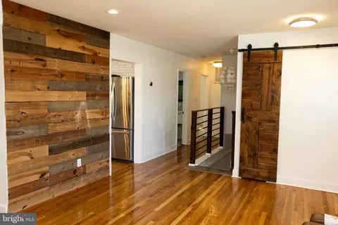 Entry Way - 12507 Greenly St, Silver Spring, MD 20906 photo 5 of 11