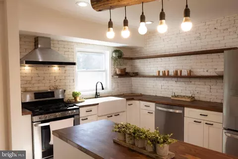 Kitchen - 12507 Greenly St, Silver Spring, MD 20906 photo 4 of 4