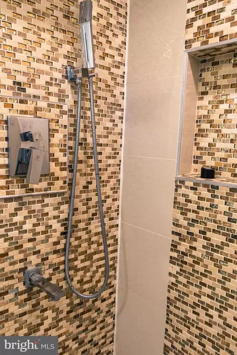 Bath - 12507 Greenly St, Silver Spring, MD 20906 photo 7 of 9