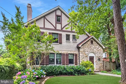 4619 Langdrum Ln, Chevy Chase, MD 20815
