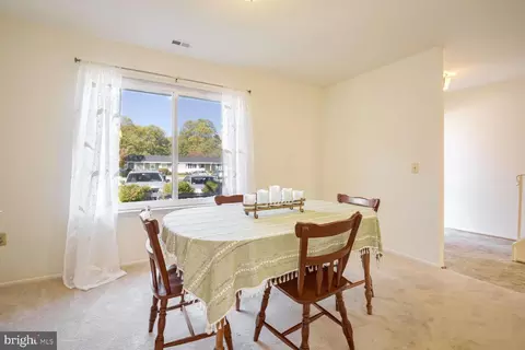 Dining - 15006 Haslemere Ct #265-D, Silver Spring, MD 20906 photo 3 of 3