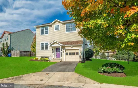 Exterior - 10906 Henlopen Ct, Silver Spring, MD 20902 photo 3 of 13