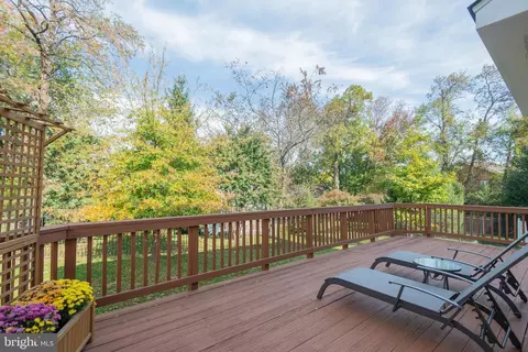 Exterior - 10906 Henlopen Ct, Silver Spring, MD 20902 photo 5 of 13