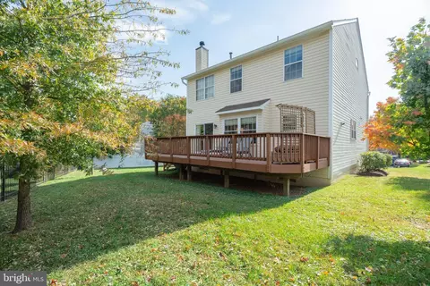 Exterior - 10906 Henlopen Ct, Silver Spring, MD 20902 photo 9 of 13