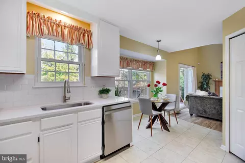 Kitchen - 10906 Henlopen Ct, Silver Spring, MD 20902 photo 7 of 10