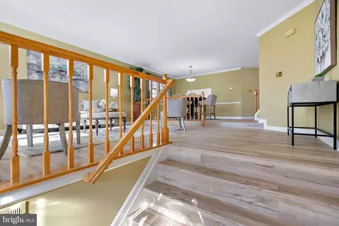 Entry Way - 10906 Henlopen Ct, Silver Spring, MD 20902 photo 2 of 8