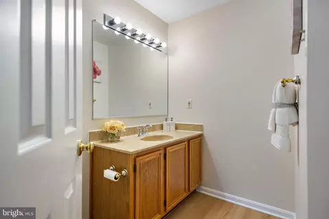 Bath - 10906 Henlopen Ct, Silver Spring, MD 20902 photo 1 of 13