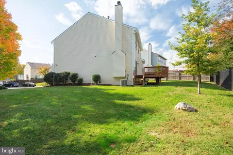 Exterior - 10906 Henlopen Ct, Silver Spring, MD 20902 photo 11 of 13