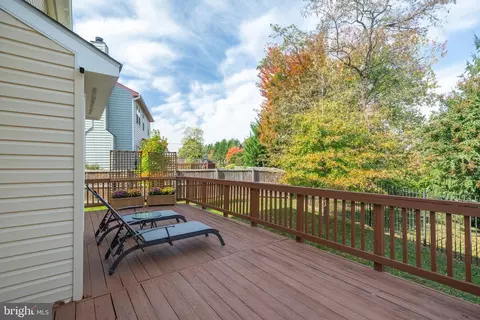 Exterior - 10906 Henlopen Ct, Silver Spring, MD 20902 photo 8 of 13
