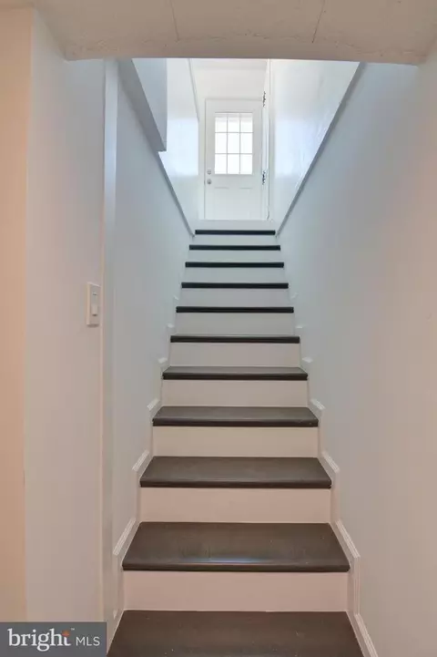 Entry Way - 3809 Greenly St, Silver Spring, MD 20906 photo 7 of 9