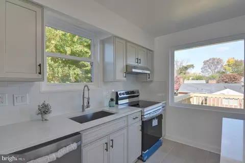 Kitchen - 3809 Greenly St, Silver Spring, MD 20906 photo 2 of 6