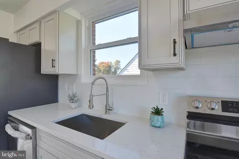 Kitchen - 3809 Greenly St, Silver Spring, MD 20906 photo 4 of 6