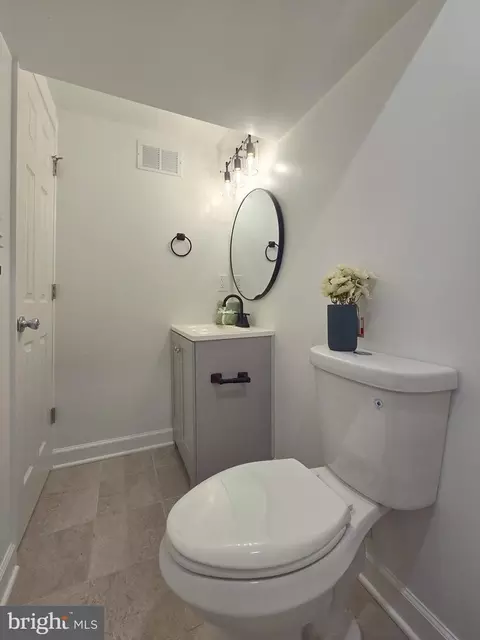Bath - 3809 Greenly St, Silver Spring, MD 20906 photo 4 of 5