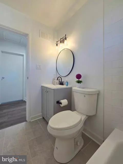 Bath - 3809 Greenly St, Silver Spring, MD 20906 photo 1 of 5