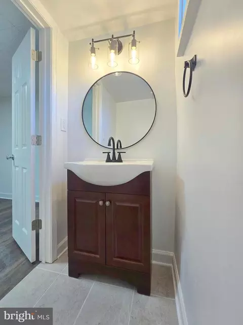 Bath - 3809 Greenly St, Silver Spring, MD 20906 photo 5 of 5