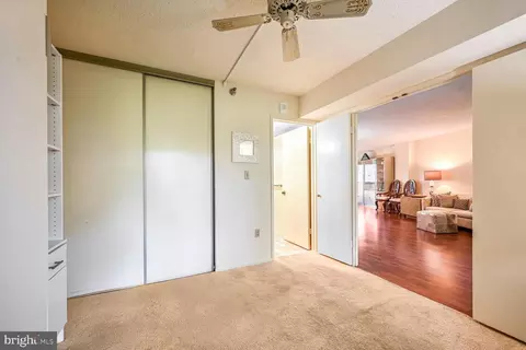 15100 Interlachen Dr #4-112, Silver Spring, MD 20906 photo 15