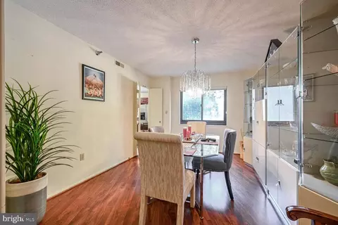 15100 Interlachen Dr #4-112, Silver Spring, MD 20906 photo 7