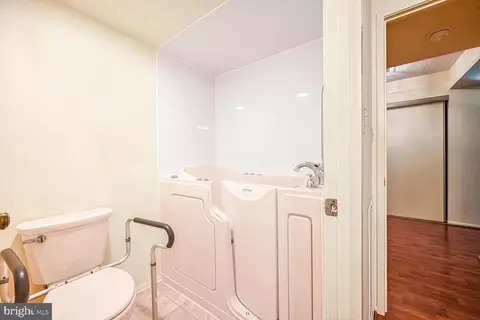 15100 Interlachen Dr #4-112, Silver Spring, MD 20906 photo 11