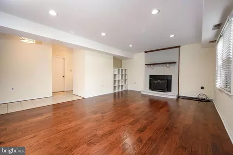 Living - 1405 Longhill Dr, Potomac, MD 20854 photo 3 of 6