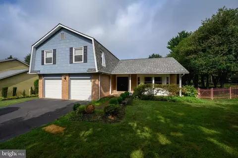 Exterior - 1405 Longhill Dr, Potomac, MD 20854 photo 2 of 3