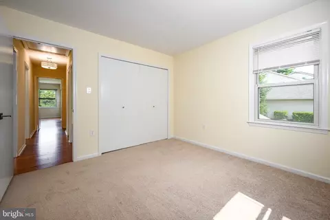 Bedroom - 1405 Longhill Dr, Potomac, MD 20854 photo 4 of 5