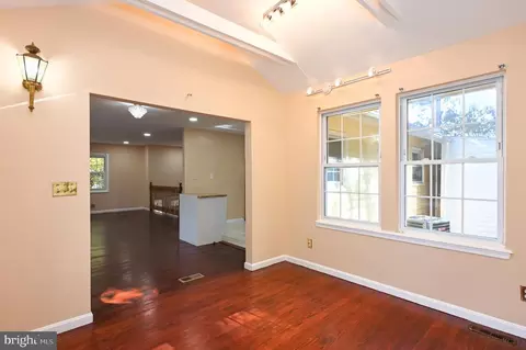 Entry Way - 1011 Rosemere Ave, Silver Spring, MD 20904 photo 3 of 4