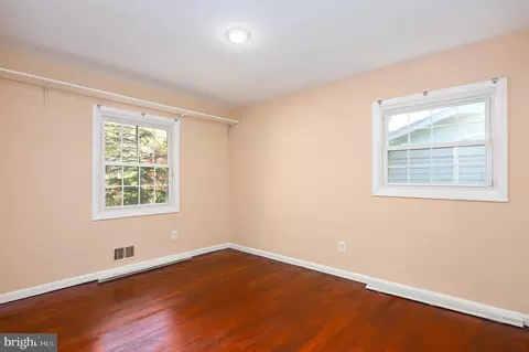 Bedroom - 1011 Rosemere Ave, Silver Spring, MD 20904 photo 1 of 2
