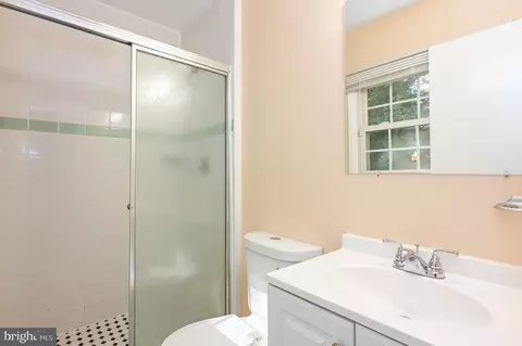 Bath - 1011 Rosemere Ave, Silver Spring, MD 20904 photo 2 of 3