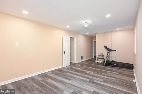 Entry Way - 1011 Rosemere Ave, Silver Spring, MD 20904 photo 4 of 4