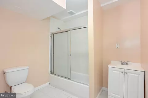 Bath - 1011 Rosemere Ave, Silver Spring, MD 20904 photo 3 of 3
