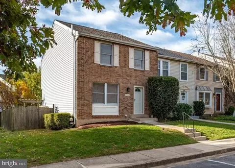 7800 Fairborn Ct, Rockville, MD 20855