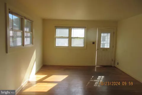 Living - 919 Benson Ter, Silver Spring, MD 20901 photo 1 of 1