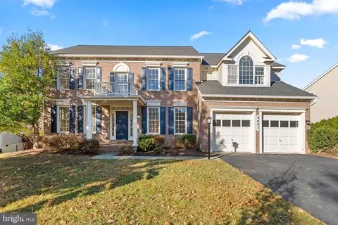 9903 Juniper Hill Rd, Rockville, MD 20850