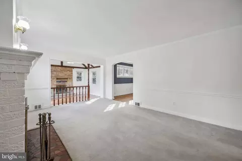 9508 Riley Rd, Silver Spring, MD 20910 photo 3