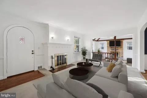 9508 Riley Rd, Silver Spring, MD 20910 photo 4