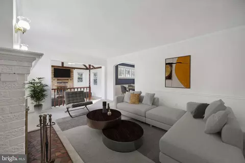 9508 Riley Rd, Silver Spring, MD 20910 photo 2