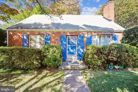 10111 Thornwood Rd, Kensington, MD 20895