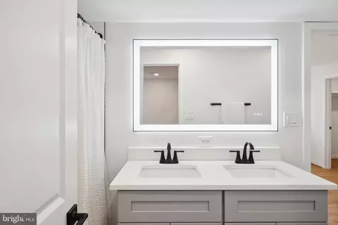 Bath - 3318 Estelle Ter, Silver Spring, MD 20906 photo 4 of 5